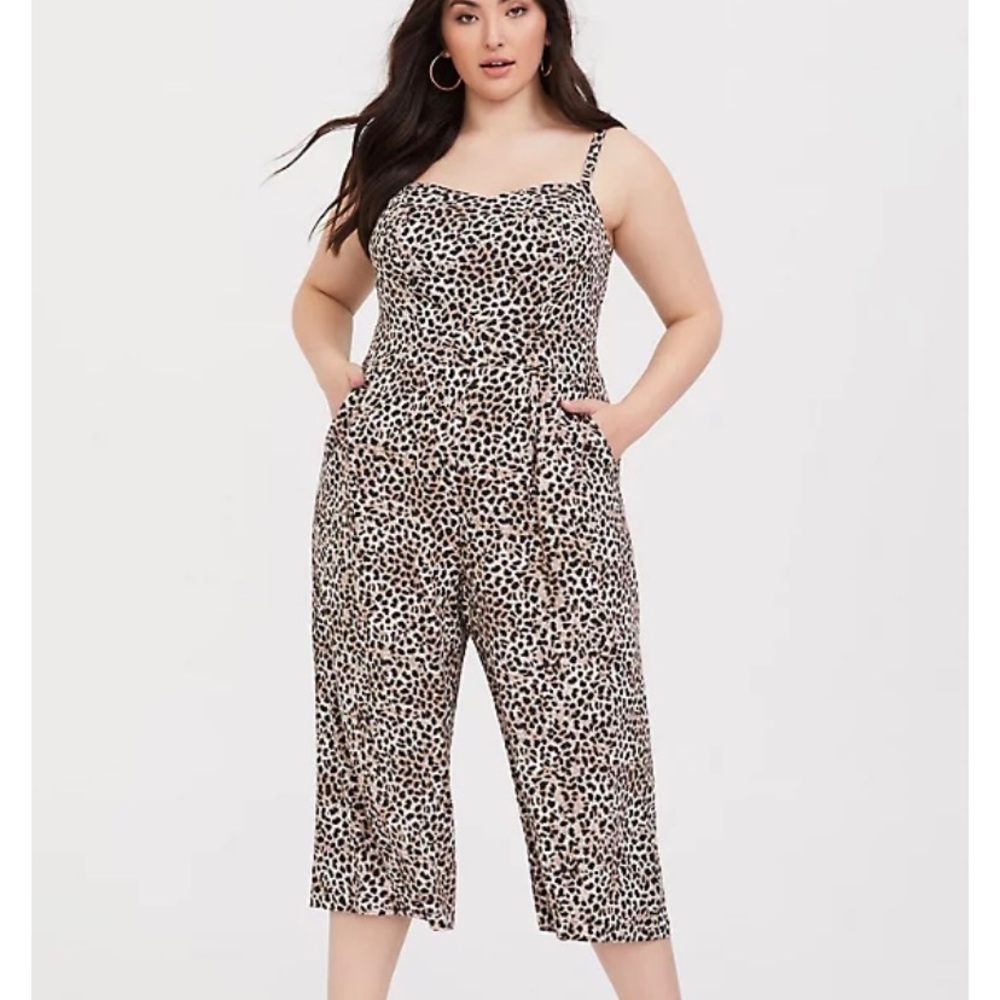 TORRID CHALLIS CULOTTE JUMPSUIT 2X
